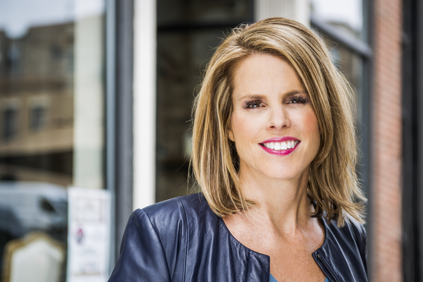 Dr.EBlueJacketOutside4X4