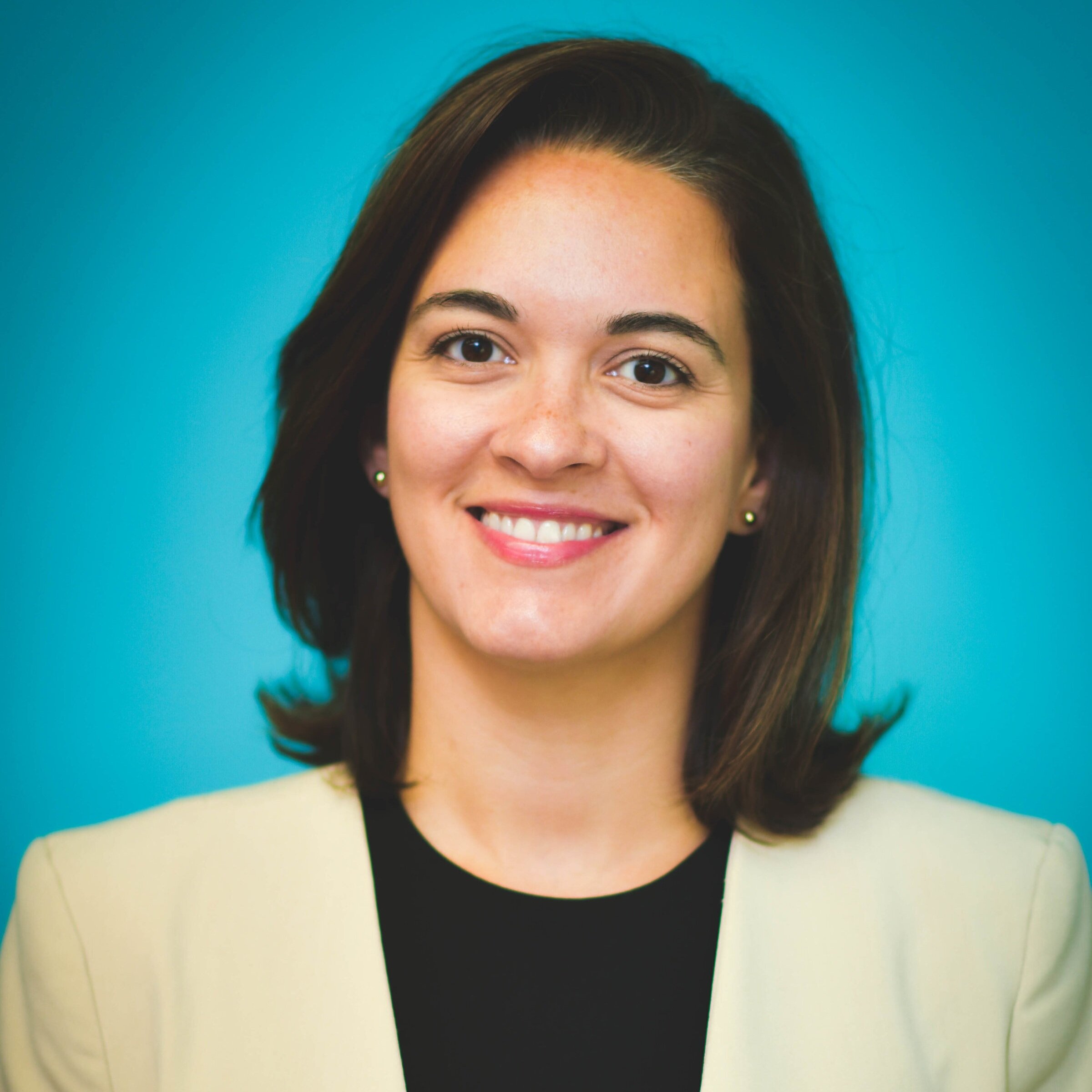 Amanda2BTalty2BHeadshot