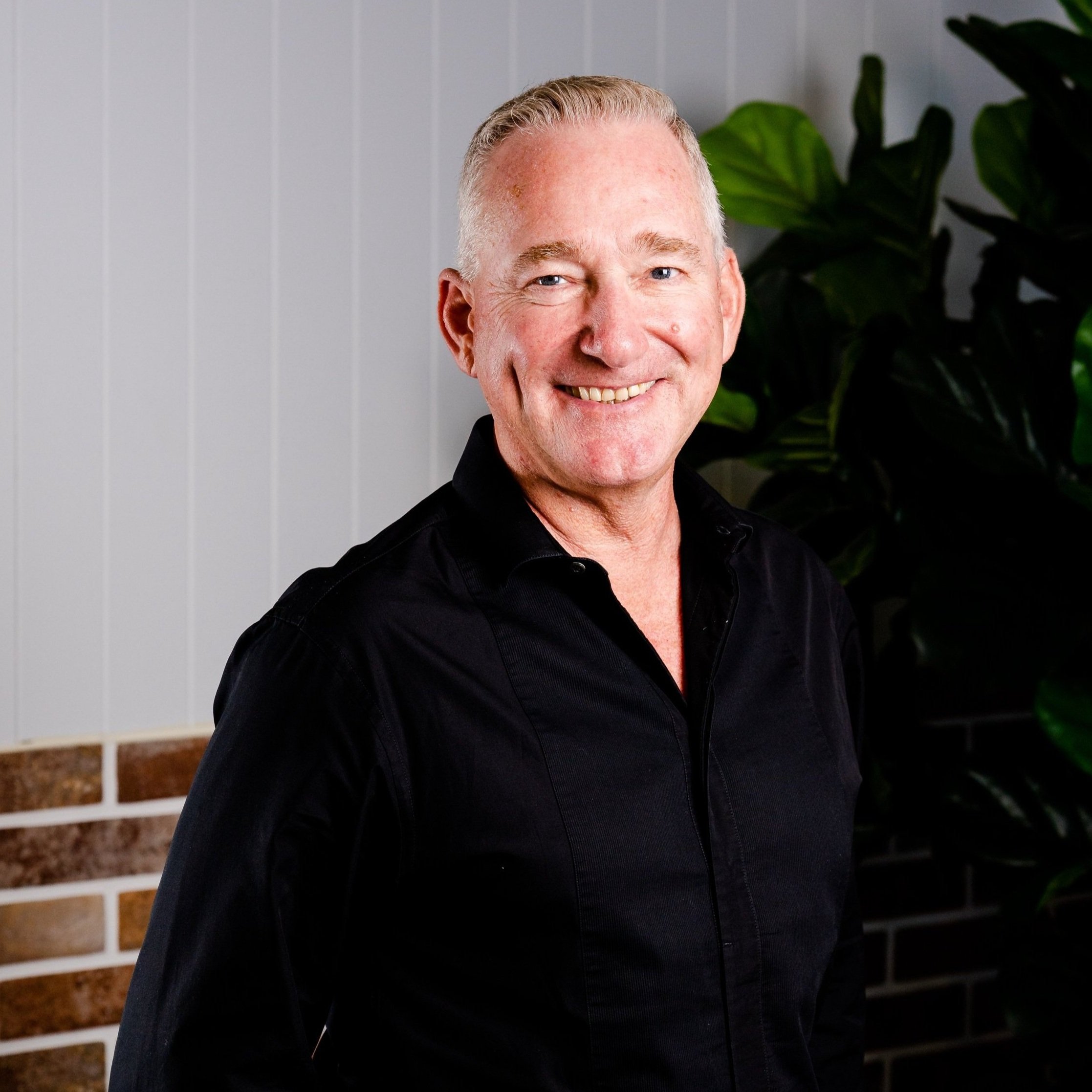 Russ252BStephens252BHigh res252BHead252BShot