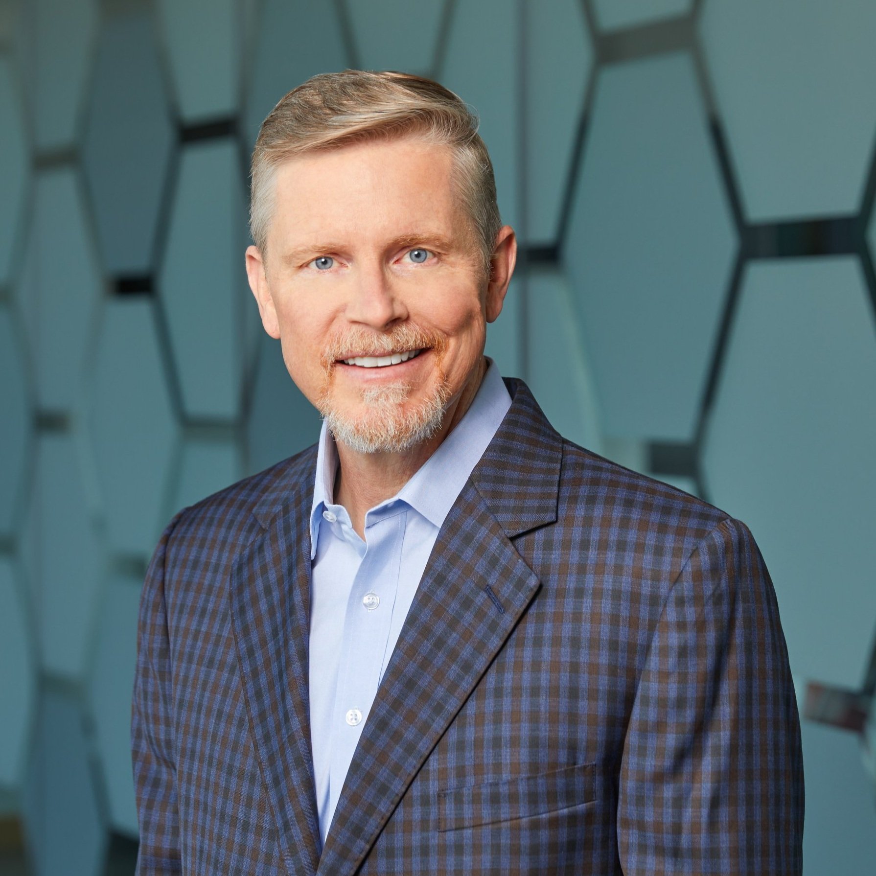 20222BHeadshot JJ 02