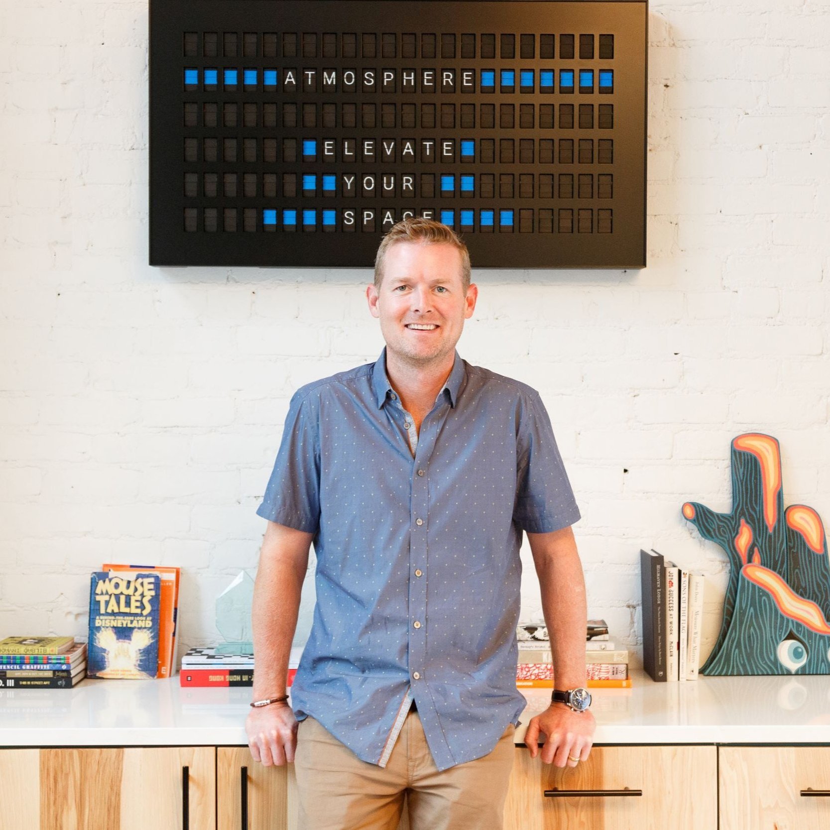 Leo2BResig2BHeadshot