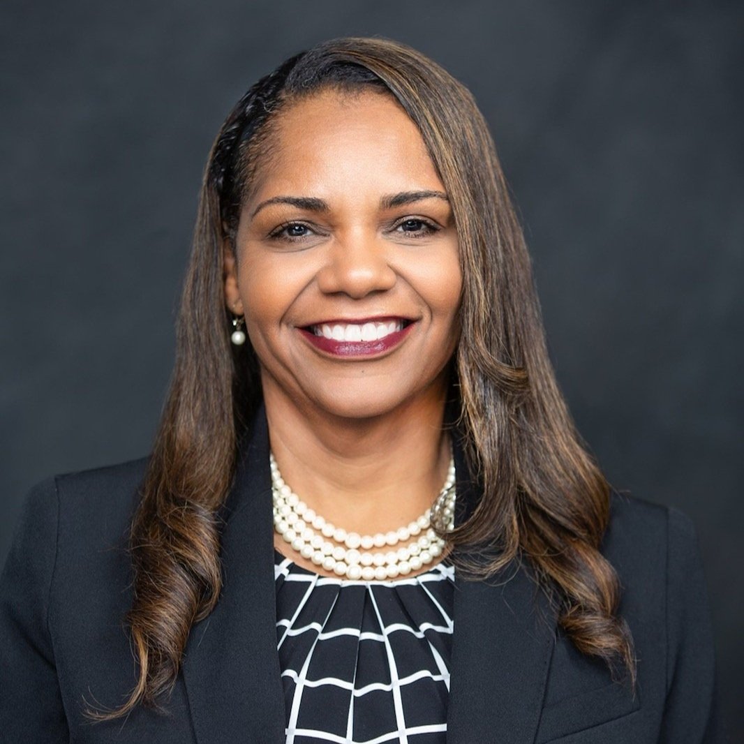 Dr2BGwynth2BNelson2BHeadshot2B252812529