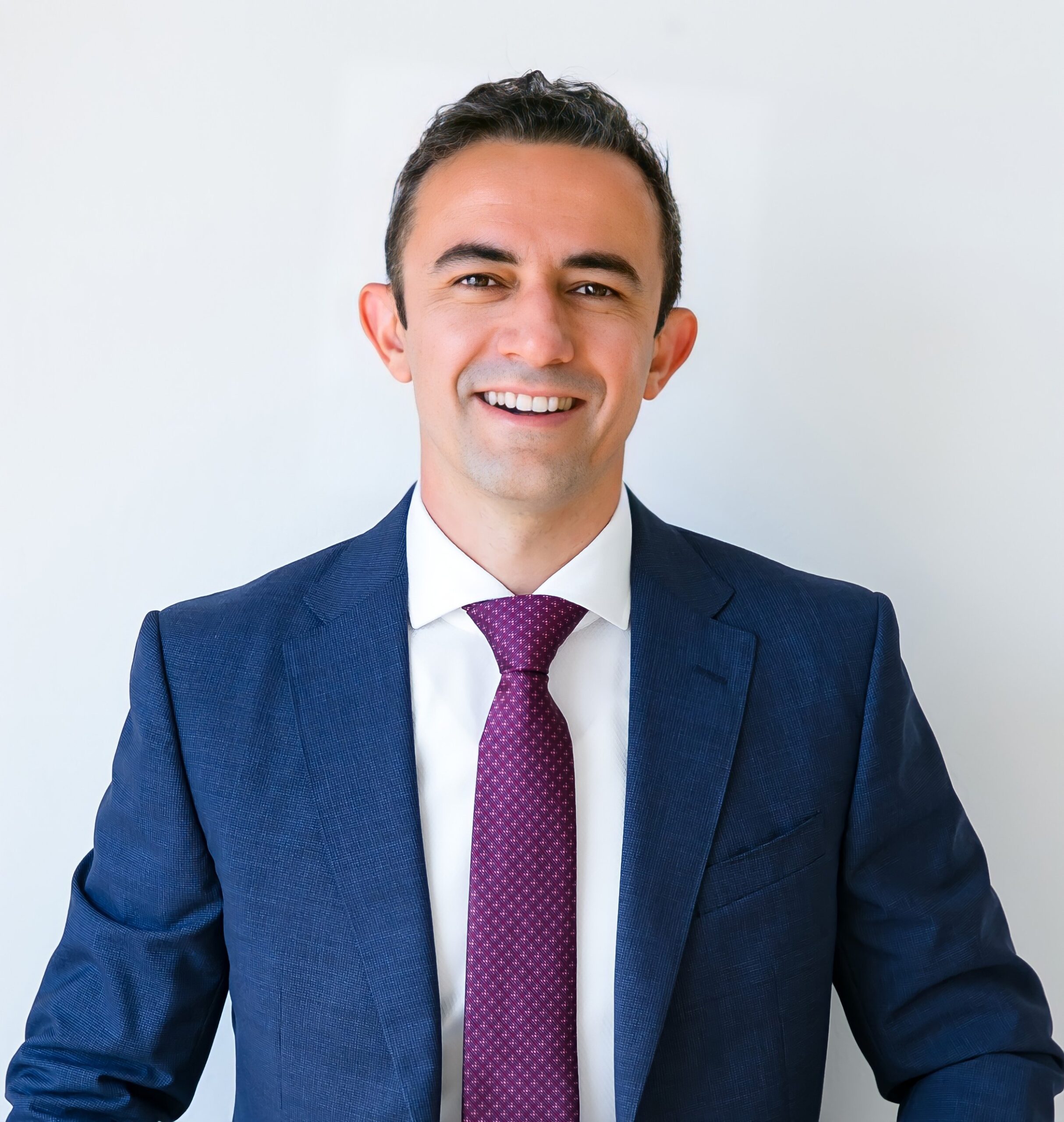 RobViglioneHeadshot scaled