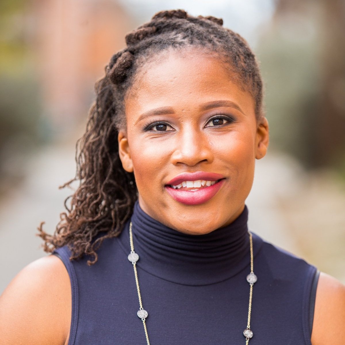 Williams Lauryn headshot2B252832529