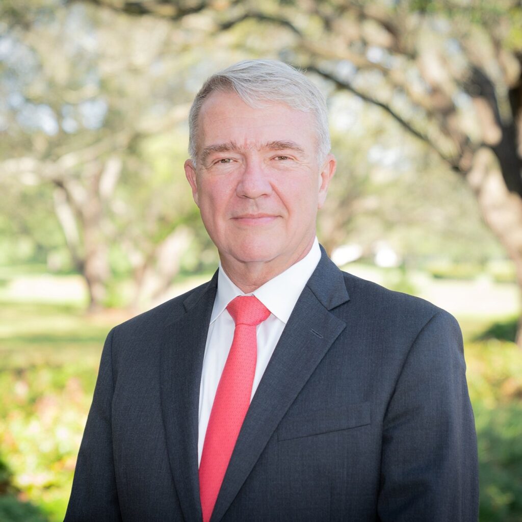 mckenzie headshot hi 2000x1333 1