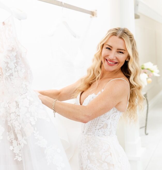 Hayley Paige x Photo by @elizabethmaephoto 1